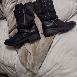 Woman/teenage boots